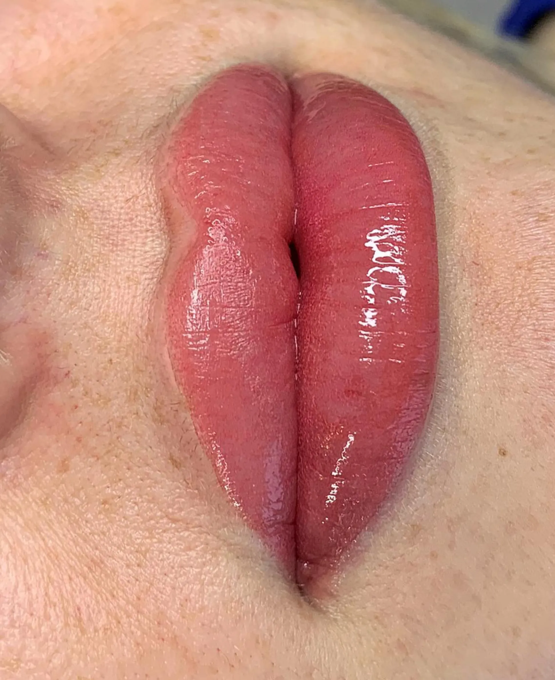 semi-permanent lip tattoo healing