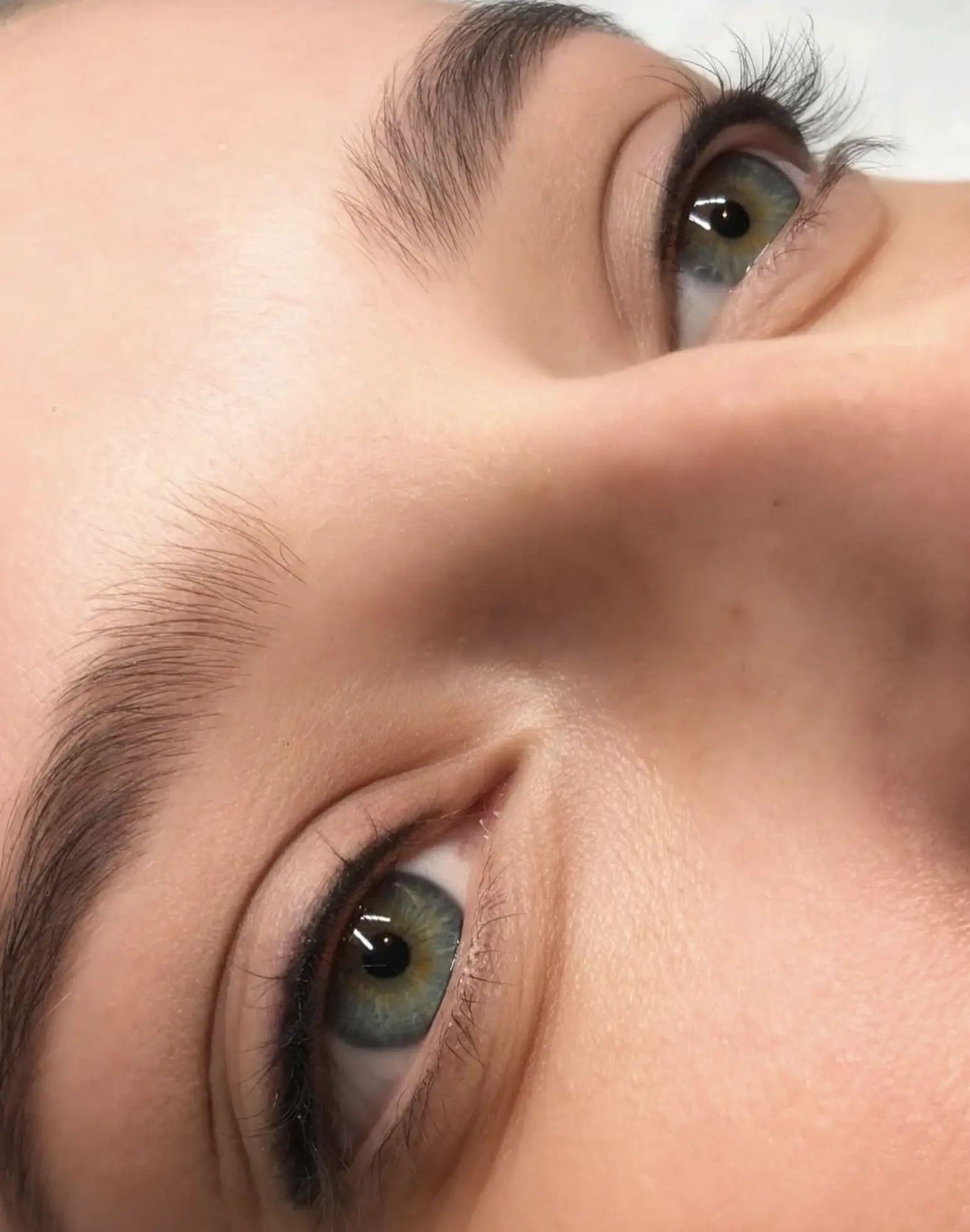 What medications interfere with eyeliner tattoos?